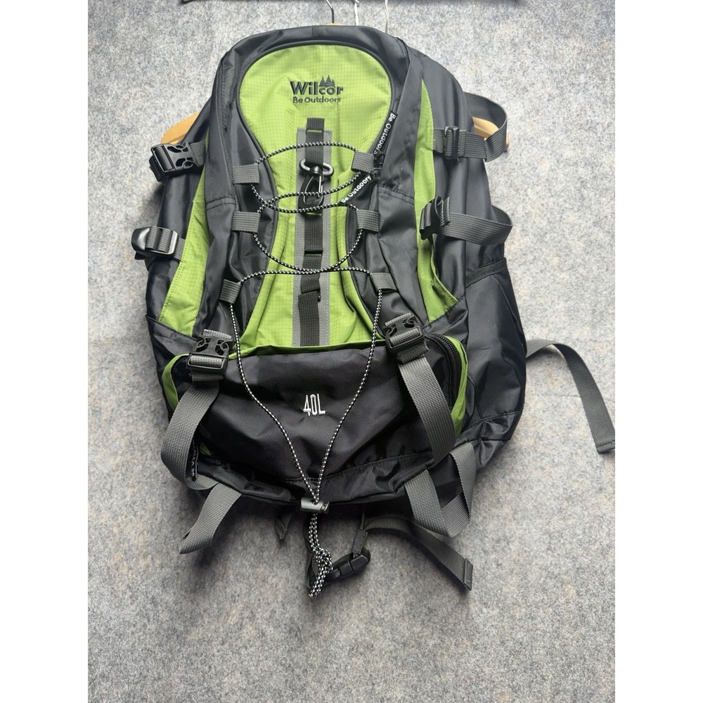 Wilcor Outdoors backpack with padded back, straps,and a place for your glasses!‎